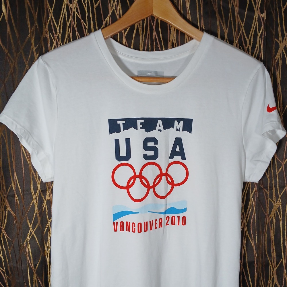 Nike T-Shirt Womens XXL White Team USA Vancouver 2010 Olympics Graphic Tee
